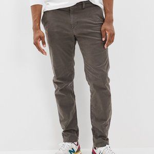 NWT AE Flex Athletic Fit Lived-In Khaki Pant Gray 42 x 32